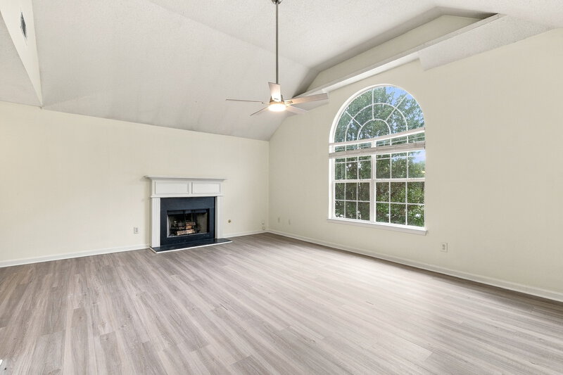 0/Mo, 3765 Crowned Eagle Douglasville, GA 30135 Living Room View 3