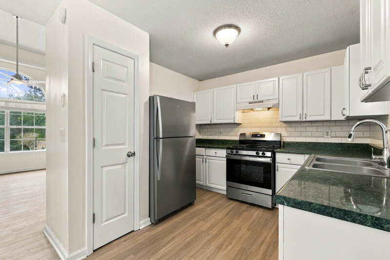 0/Mo, 3765 Crowned Eagle Douglasville, GA 30135 Kitchen View 2