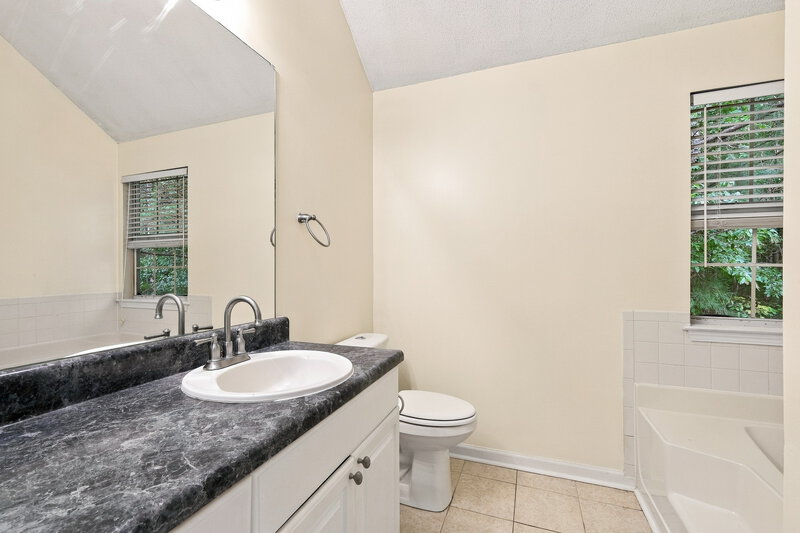 0/Mo, 3765 Crowned Eagle Douglasville, GA 30135 Primary Bathroom View