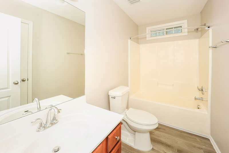 2,775/Mo, 530 Millbrook Village Dr Tyrone, GA 30290 Bathroom View