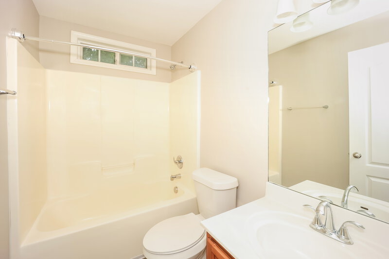 2,775/Mo, 530 Millbrook Village Dr Tyrone, GA 30290 Bathroom View 2