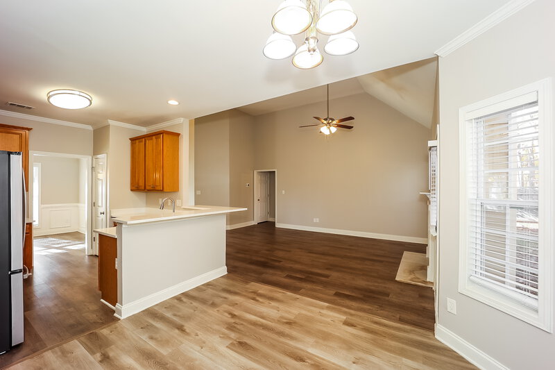 0/Mo, 17 Westhill Dr Newnan, GA 30265 Breakfast Nook View