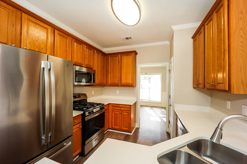 0/Mo, 17 Westhill Dr Newnan, GA 30265 Kitchen View 2