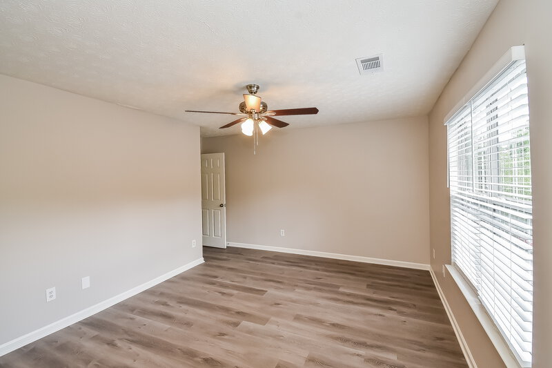 1,930/Mo, 7139 Crystal Creek Pl Douglasville, GA 30134 Living Room View 2