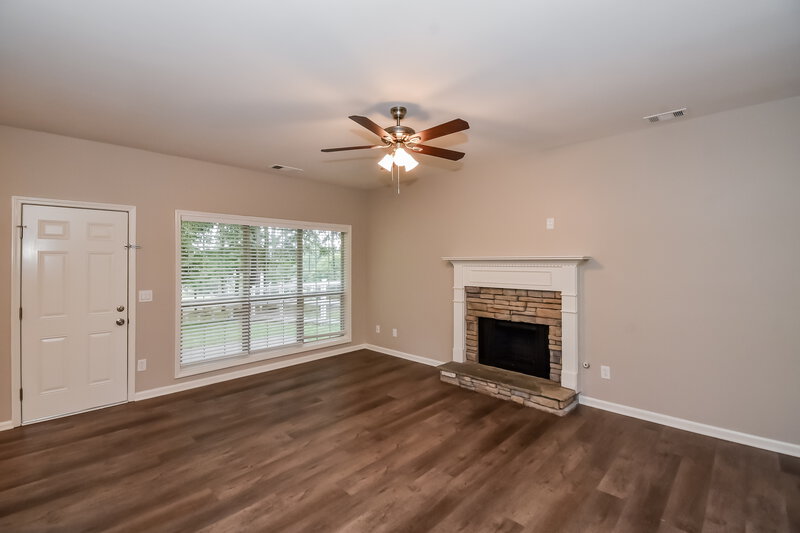 3,130/Mo, 10038 Harmon Springs Dr Villa Rica, GA 30180 Living Room View