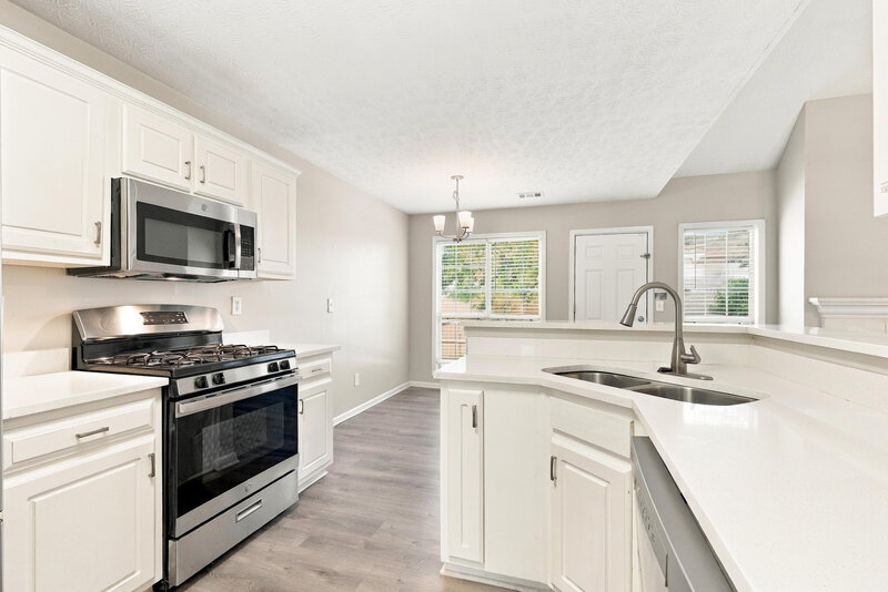 2,065/Mo, 175 Brandon Ridge Ct Riverdale, GA 30274 Kitchen View