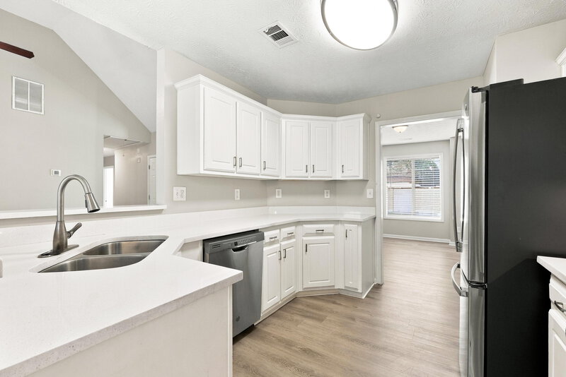 2,065/Mo, 175 Brandon Ridge Ct Riverdale, GA 30274 Kitchen View 2