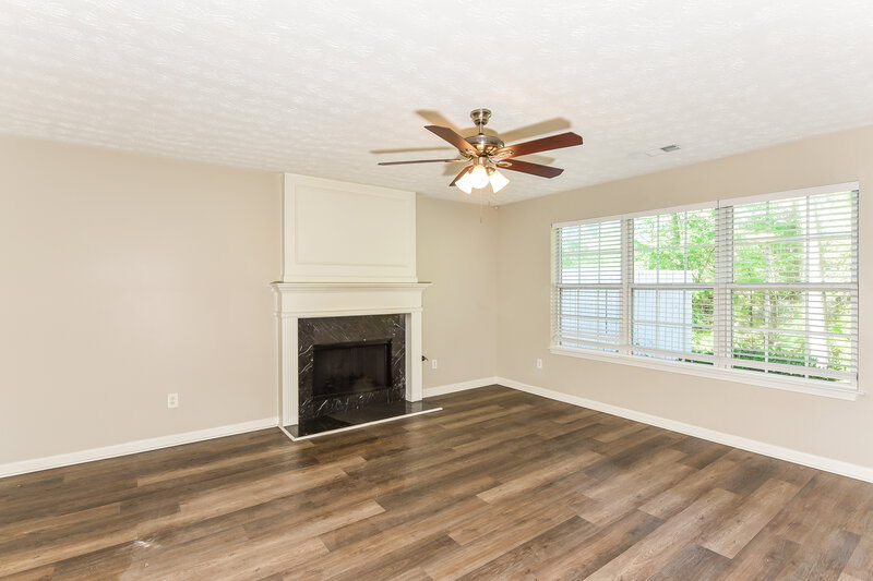 3,550/Mo, 2521 Meadow Pond Trl Grayson, GA 30017 Family Room View