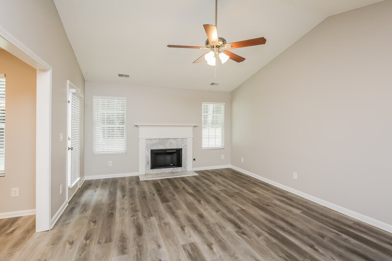 3,120/Mo, 785 Ashland Park Way SE Lawrenceville, GA 30045 Living Room View 3