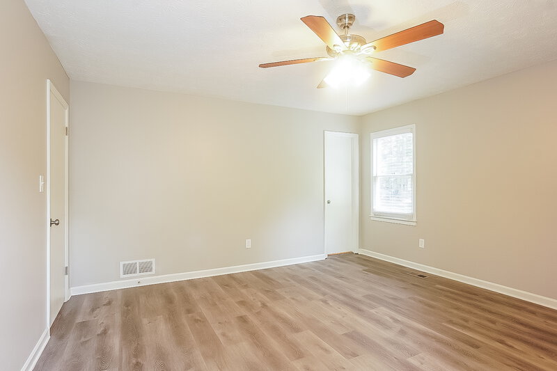 1,940/Mo, 551 GREGORY MANOR DR SW Smyrna, GA 30082 Main Bedroom View