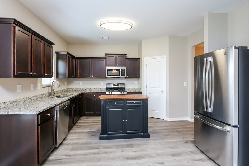 2,180/Mo, 629 Nonsuch Way Winder, GA 30680 Kitchen View