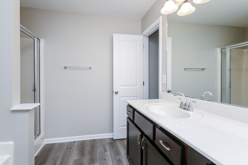 2,180/Mo, 629 Nonsuch Way Winder, GA 30680 Main Bathroom View