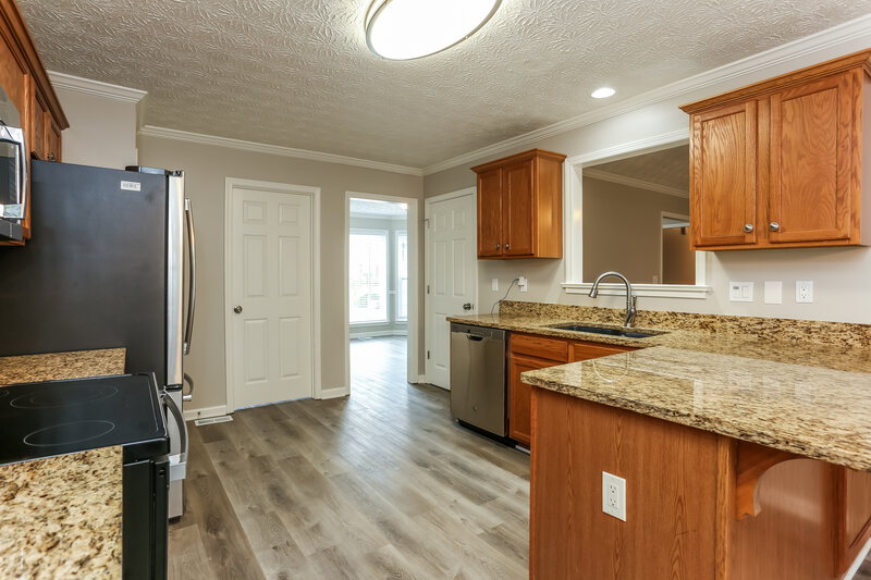 2,105/Mo, 12 Colonial Way Dallas, GA 30157 Kitchen View 2