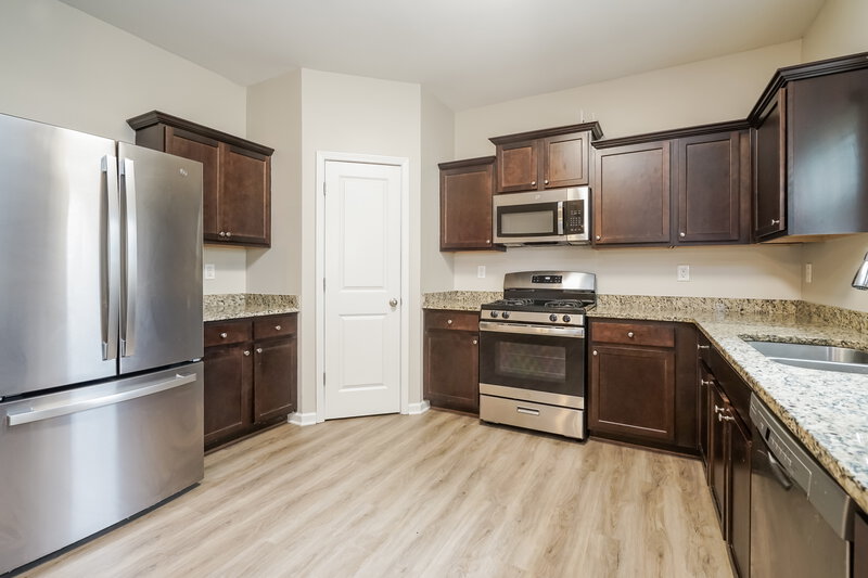 2,290/Mo, 4200 Stilwell Drive Rex, GA 30273 Kitchen View 2