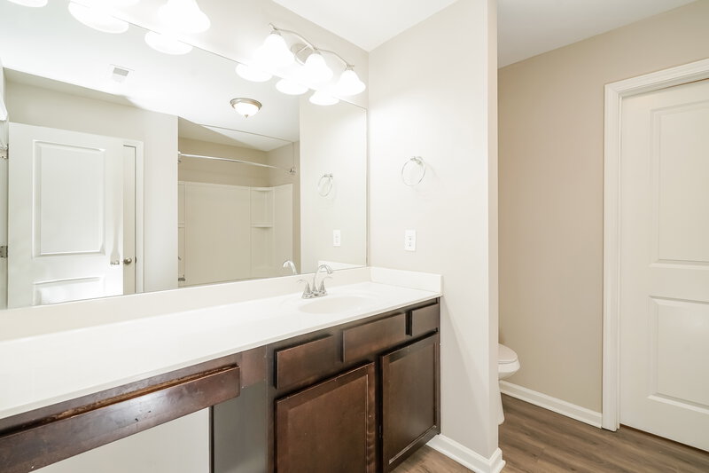 2,290/Mo, 4200 Stilwell Drive Rex, GA 30273 Main Bathroom View