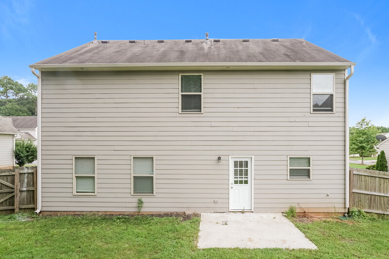 2,290/Mo, 4200 Stilwell Drive Rex, GA 30273 Rear View