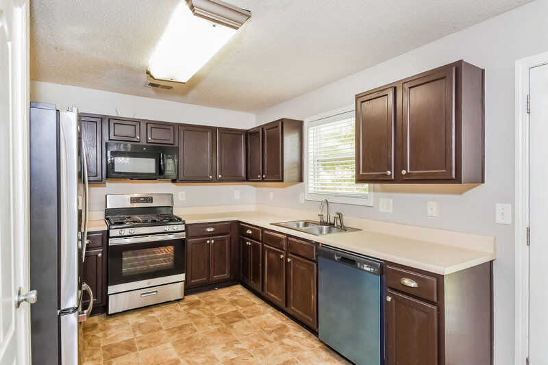 1,770/Mo, 108 Mount Comet Ct Dallas, GA 30157 Kitchen View