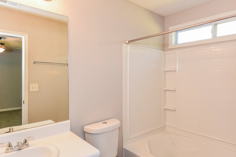 1,770/Mo, 108 Mount Comet Ct Dallas, GA 30157 Main Bathroom View