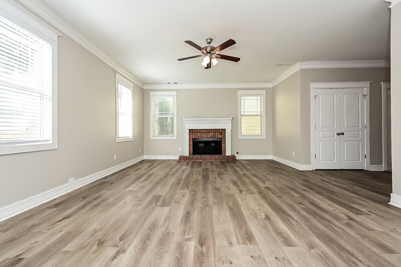 3,210/Mo, 120 Memory Ln Stockbridge, GA 30281 Living Room View