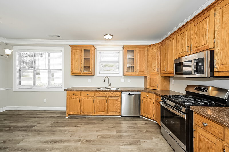 3,210/Mo, 120 Memory Ln Stockbridge, GA 30281 Kitchen View