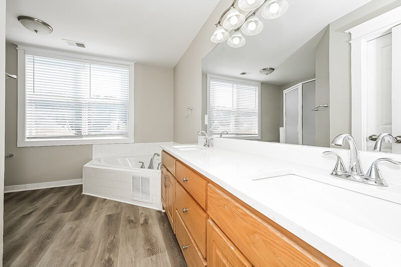 3,210/Mo, 120 Memory Ln Stockbridge, GA 30281 Main Bathroom View