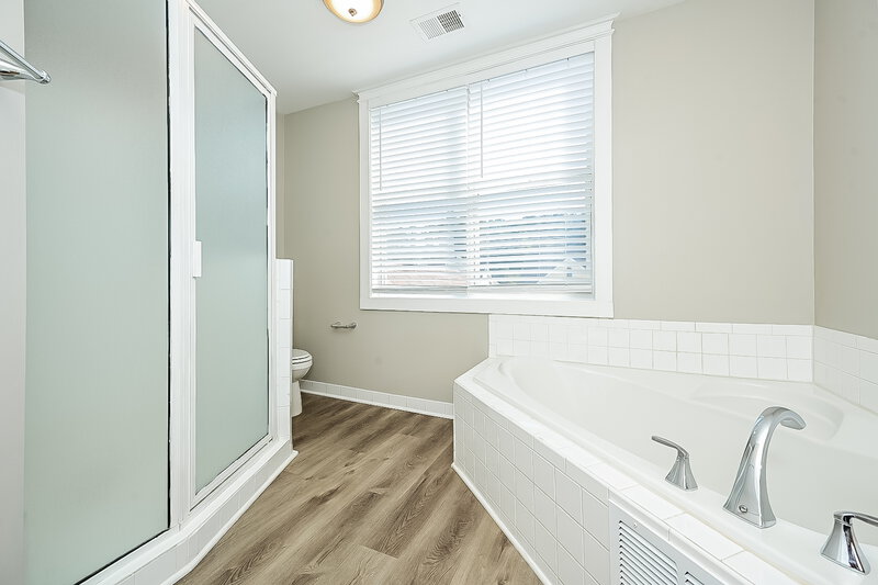 3,210/Mo, 120 Memory Ln Stockbridge, GA 30281 Main Bathroom View 2