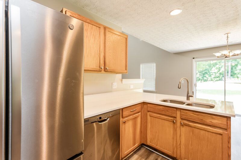 1,660/Mo, 205 Silver Ridge Dr Dallas, GA 30157 Kitchen View 2