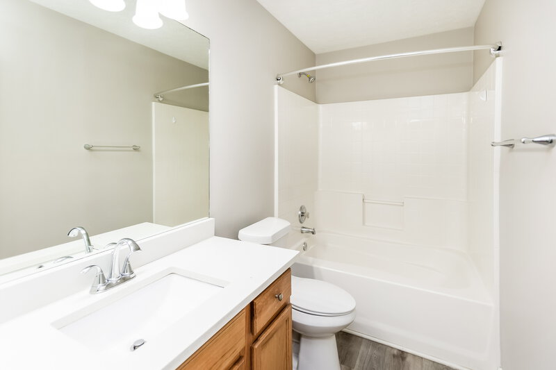 1,660/Mo, 205 Silver Ridge Dr Dallas, GA 30157 Main Bathroom View