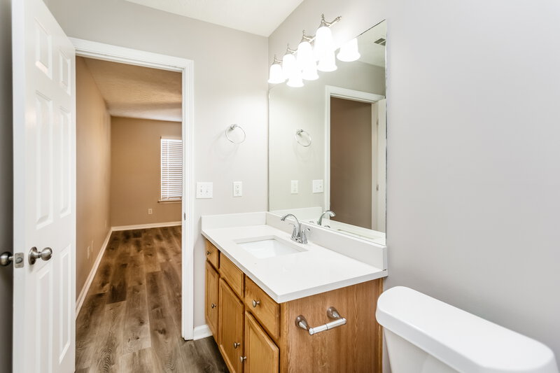 1,660/Mo, 205 Silver Ridge Dr Dallas, GA 30157 Main Bathroom View 2