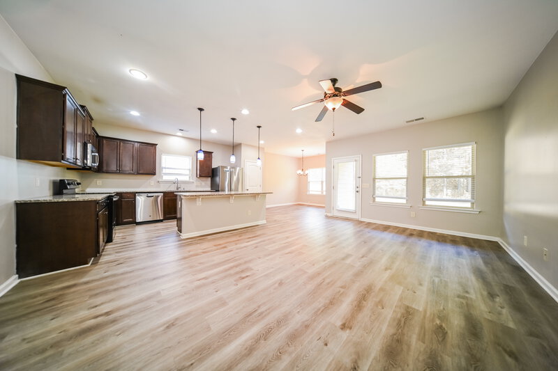 2,230/Mo, 108 Thomaston St Newnan, GA 30263 Living Room View