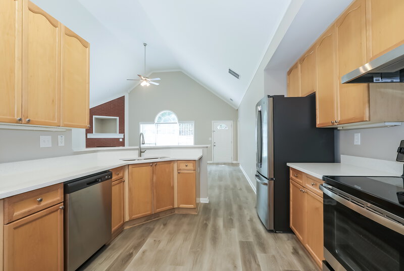 2,135/Mo, 25 Cindy Cir Covington, GA 30016 Kitchen View