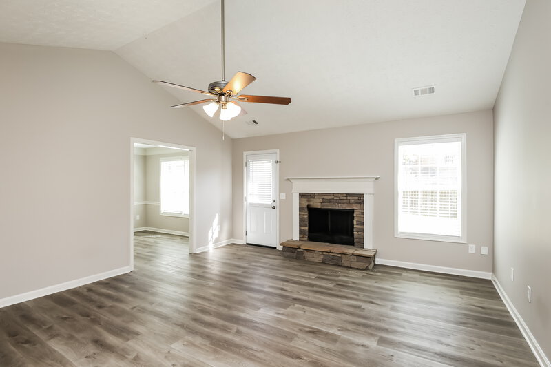 3,150/Mo, 3336 Bridle Brook Drive Auburn, GA 30011 Living Room View 3