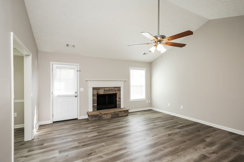 3,150/Mo, 3336 Bridle Brook Drive Auburn, GA 30011 Living Room View 4