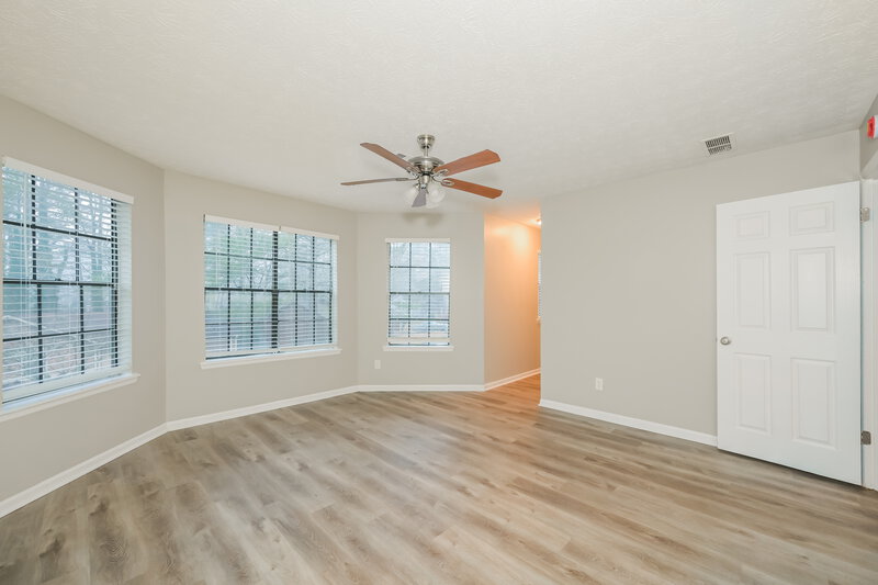 1,800/Mo, 1053 Mainstreet Lake Dr Stone Mountain, GA 30088 Main Bedroom View 2