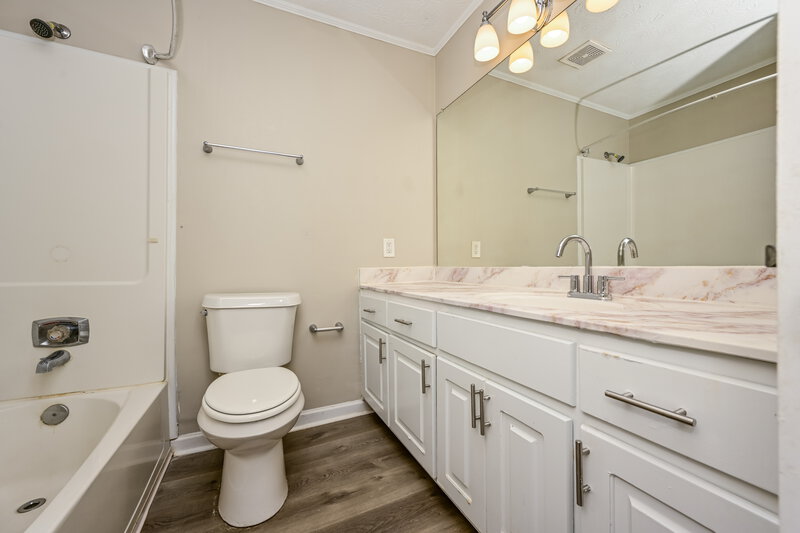 2,815/Mo, 120 Tanglewood Dr Fayetteville, GA 30214 Main Bathroom View