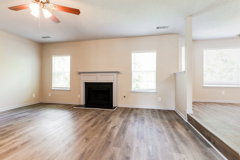 3,500/Mo, 1156 Stepping Stone Ln Conyers, GA 30012 Family Room View