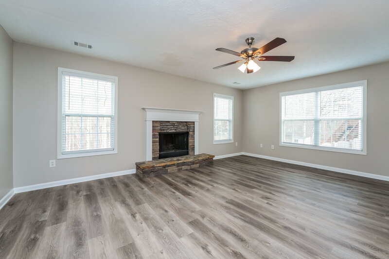 2,510/Mo, 3470 Garden Mist Cir Auburn, GA 30011 Living Room View