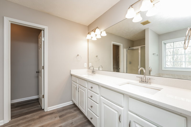 2,510/Mo, 3470 Garden Mist Cir Auburn, GA 30011 Main Bathroom View