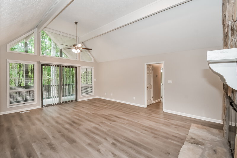 2,005/Mo, 3258 Greenhill Ct Villa Rica, GA 30180 Living Room View 2