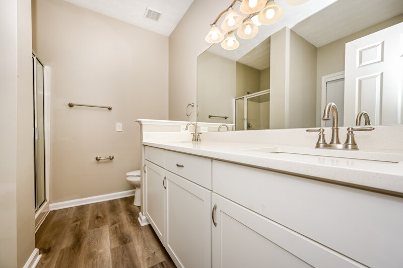 1,920/Mo, 3118 Baywood Ct Conyers, GA 30013 Main Bathroom View