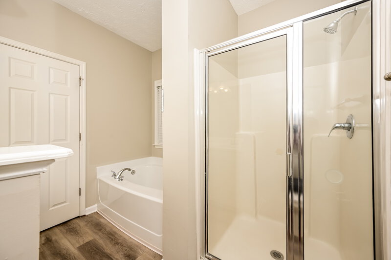 1,920/Mo, 3118 Baywood Ct Conyers, GA 30013 Main Bathroom View 2