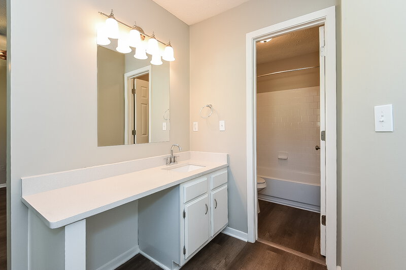 2,340/Mo, 6524 E Windsor Ln Norcross, GA 30093 Main Bathroom View