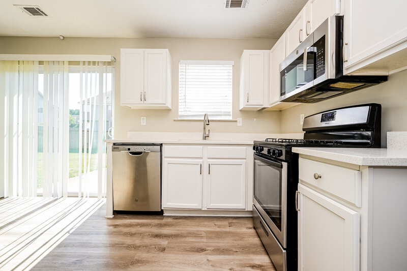 2,065/Mo, 3268 Quincey Crossing Conyers, GA 30013 Kitchen View 2