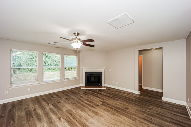 1,965/Mo, 2080 Valley Creek Dr Lithia Springs, GA 30122 Living Room View 3