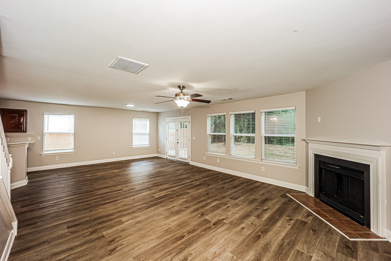 1,965/Mo, 2080 Valley Creek Dr Lithia Springs, GA 30122 Living Room View 4