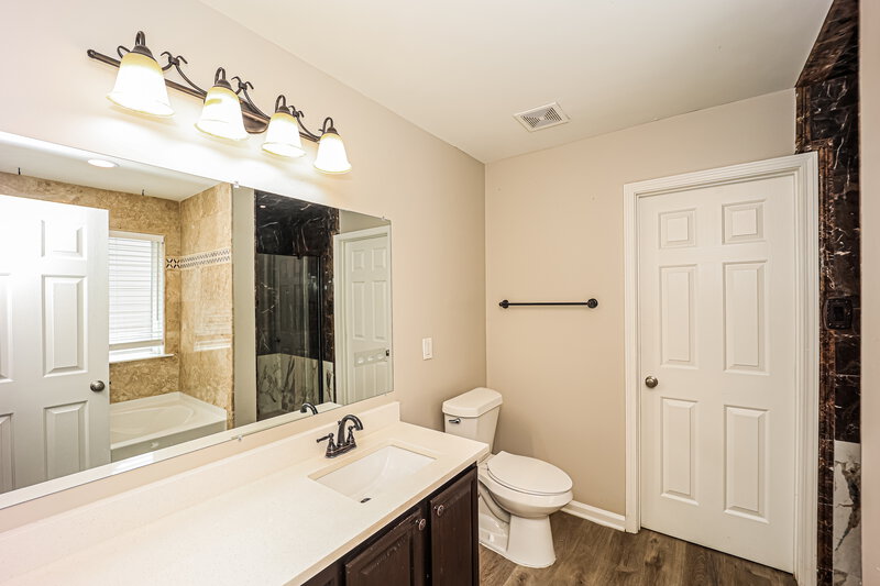 1,965/Mo, 2080 Valley Creek Dr Lithia Springs, GA 30122 Main Bathroom View