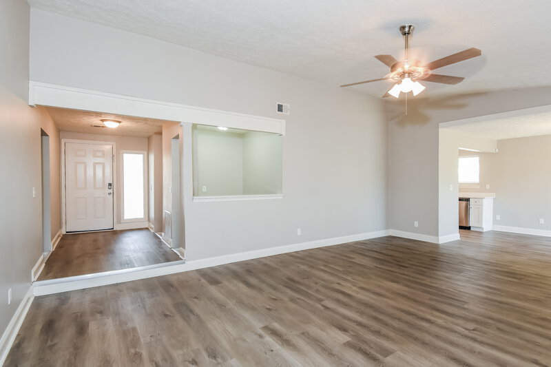 1,920/Mo, 3992 Dawn Dr NW Kennesaw, GA 30144 Living Room View 2