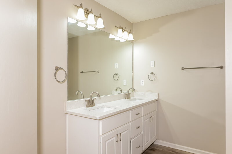 3,060/Mo, 2152 Glen Hope Ln Dacula, GA 30019 Main Bathroom View
