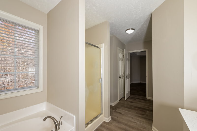 3,060/Mo, 2152 Glen Hope Ln Dacula, GA 30019 Main Bathroom View 2