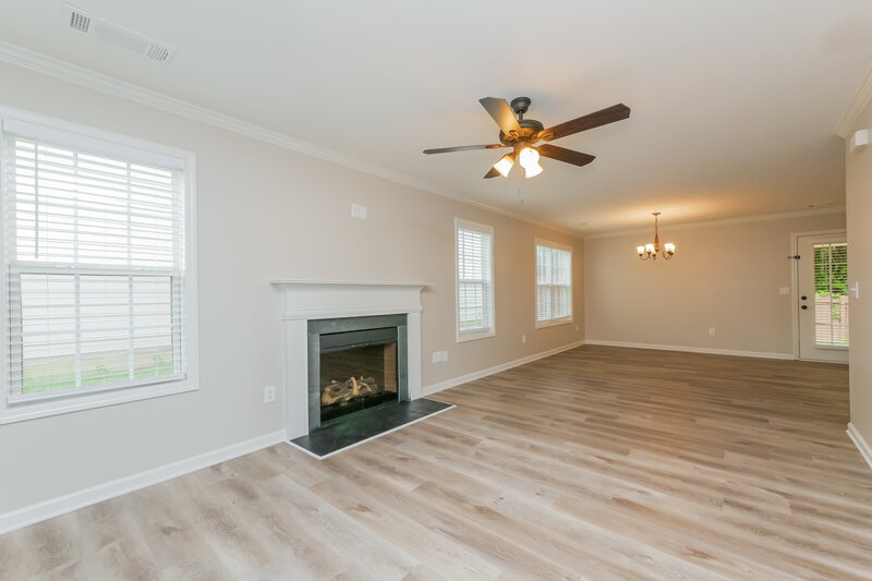 2,020/Mo, 103 Preserve Dr Newnan, GA 30263 Living Room View